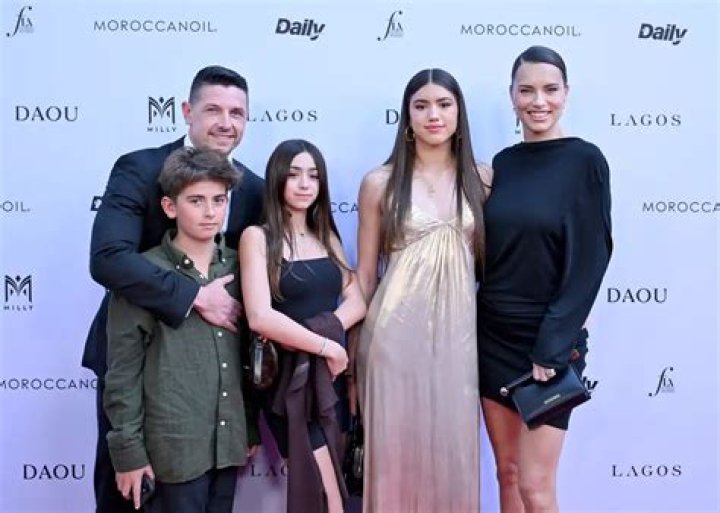Adriana Lima's Siblings: A Closer Look At Her Family