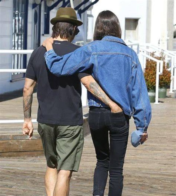 Anthony Kiedis' New Girlfriend: Age Revealed