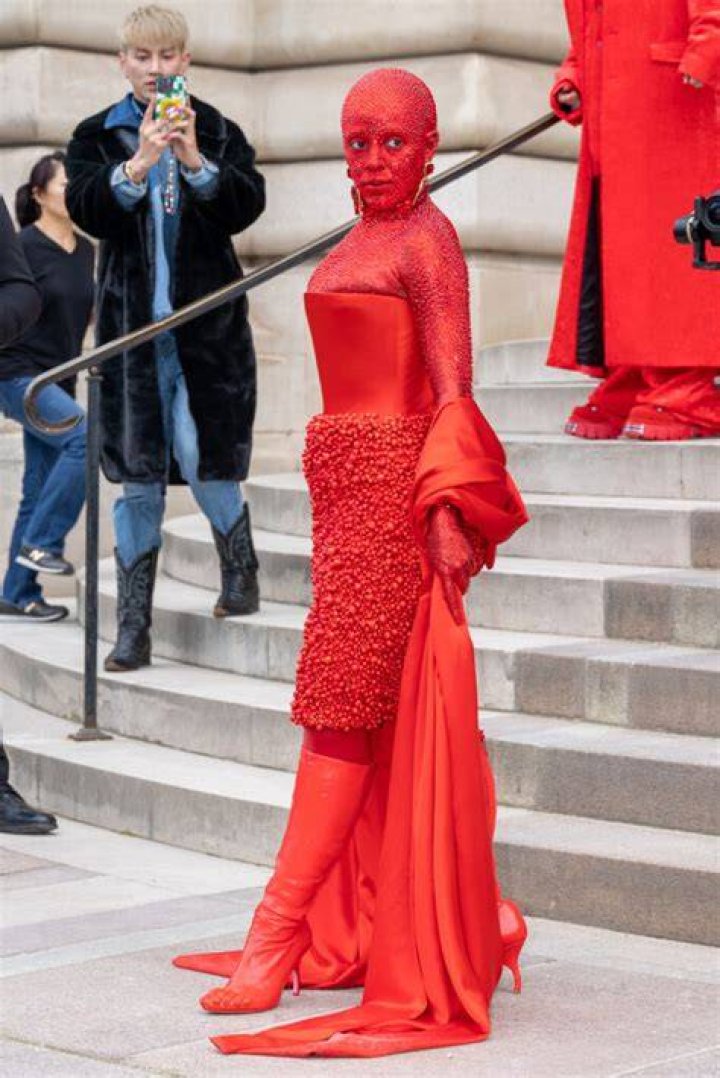 Ashlee Simpson's Iconic Red Hair: A Bold Statement Of Style
