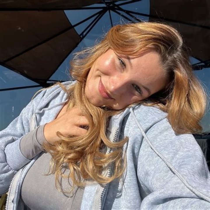 Carly Jane: College, TikTok, & More!