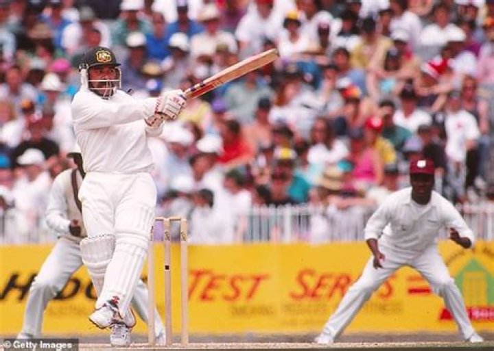 David Boon: Cricket Legend's Career & Infamous 52-Beer Flight