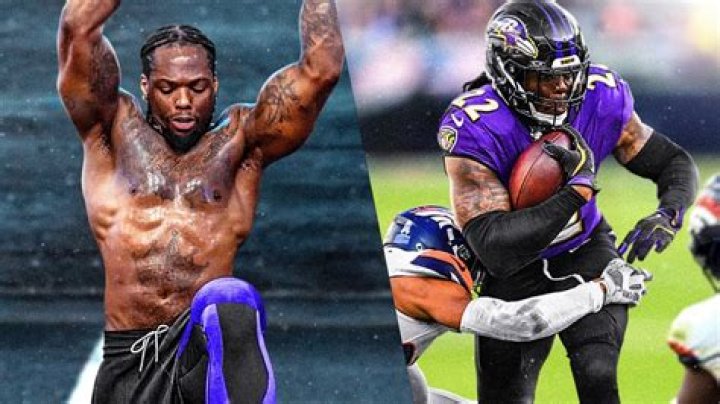 Derrick Henry's Height: A Towering Presence On The Field