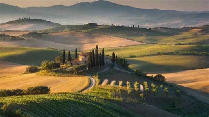 Discover Lyons: Picturesque Landscapes & Nature
