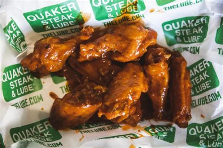 Discover Quaker Steak & Lube: Wings, Fun & Locations!