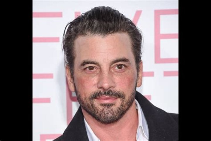 Discover The Surprising Wealth Of Skeet Ulrich
