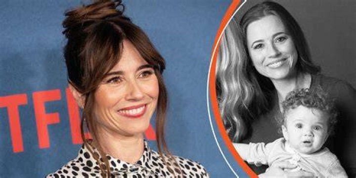 Discover The Untold Story Of Linda Cardellini's Family Life