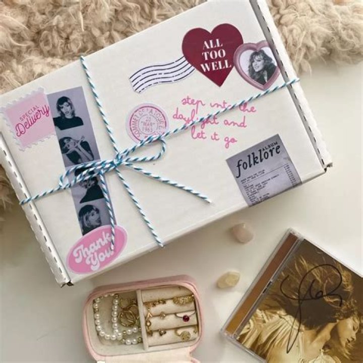 DIY Taylor Swift Gift Box: The Perfect Present For Swifties