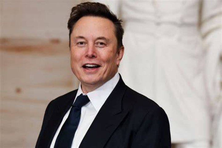 Elon Musk And Grimes: The Age Gap Sensation
