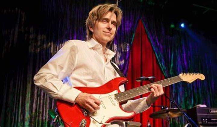 Eric Johnson: Biography, Music, and Journey to Fame