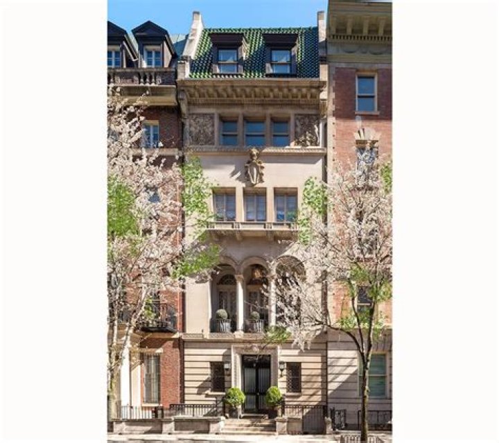 Exceptional 245 E. 73rd Street | Prime Manhattan Residence