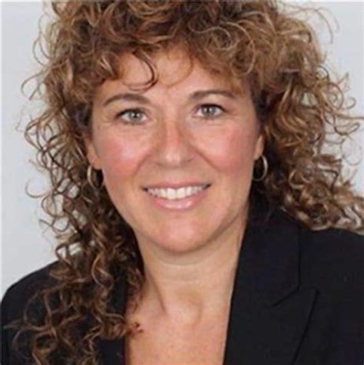 Expert Realty Services With Sydney Simpson, Your Trusted Realtor
