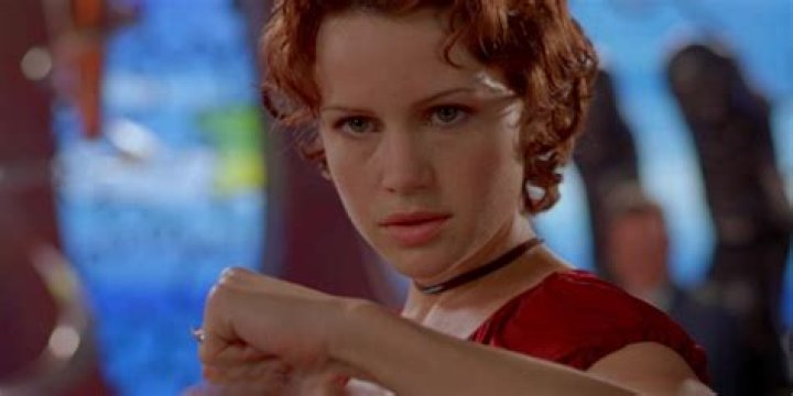 Exploring Carla Gugino's Height And Its Impact