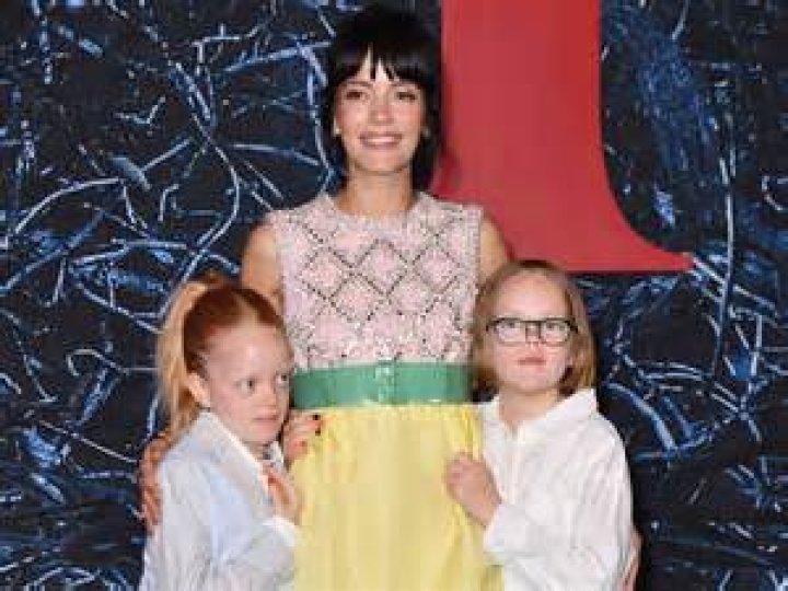 Exploring Lily Allen's Daughter's Forehead