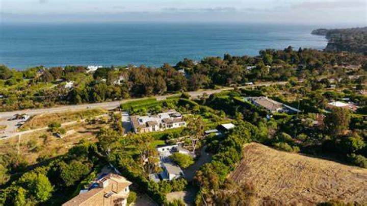 Exploring Shannen Doherty's Malibu Haven