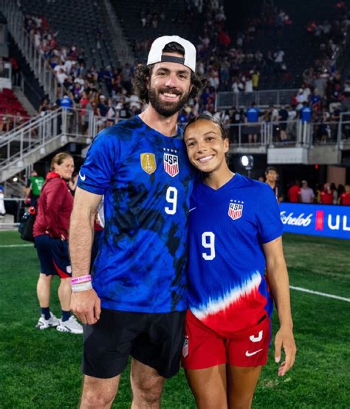 Exploring The Family Life Of Dansby Swanson: Does He Have Children?