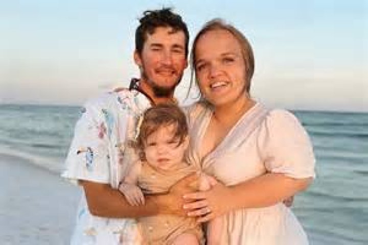 Is Liz And Brice's Baby's Size Average? Find Out Here