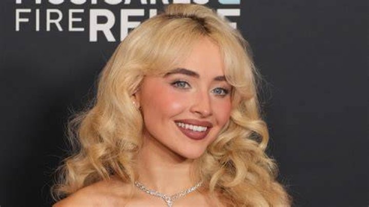 Is Sabrina Carpenter's Cheeky Glow Filler-Enhanced? Exploring The Rumors