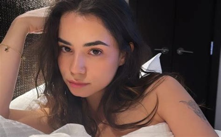 Jameliz Benitez Smith: TikTok Star & OnlyFans Model