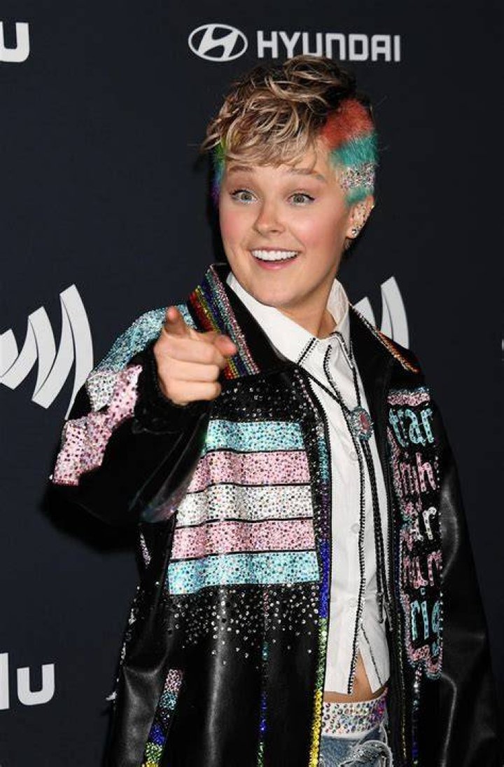 JoJo Siwa Inspires Disabled Kids To Believe In Themselves