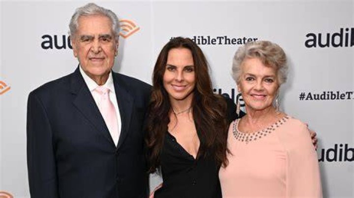 Kate del Castillo: Family, Career & Relationships