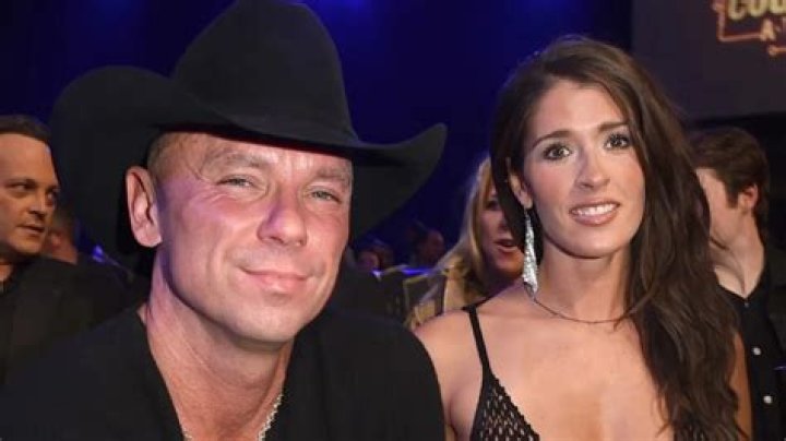 Kenny Chesney's Wife, Girlfriend, & Relationship History