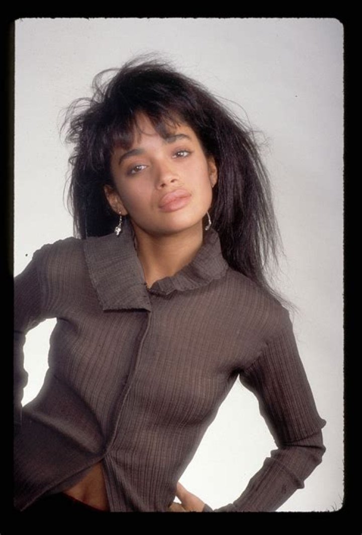 Lisa Bonet: Iconic 80s Style & Beauty