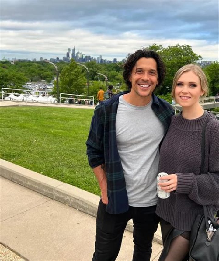 Love On Set: The Endearing Connection Between Eliza Taylor And Bob Morley