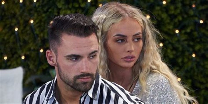 Mackenzie And Connor's Relationship Status Revealed