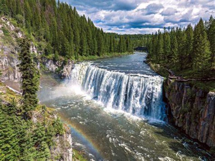 Marvelous Crane Falls Lake: A Picturesque Haven For Nature Enthusiasts