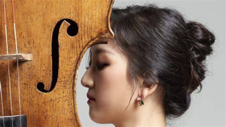 Meet Oh Ha Young Hayoung Apink: Vocal Powerhouse, Multitalented Star