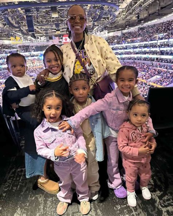 Meet Snoop Dogg's Family: Wife, Kids & Grandkids