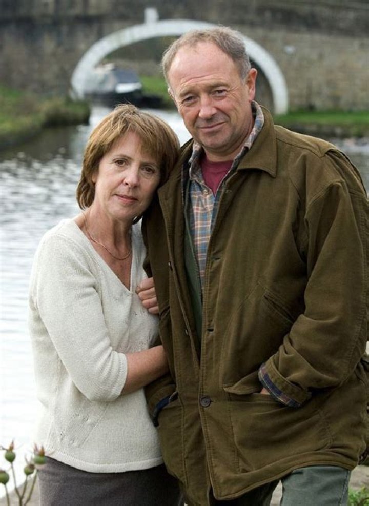 Michael Kitchen & Rowena Miller: Unveiling the Couple's Story