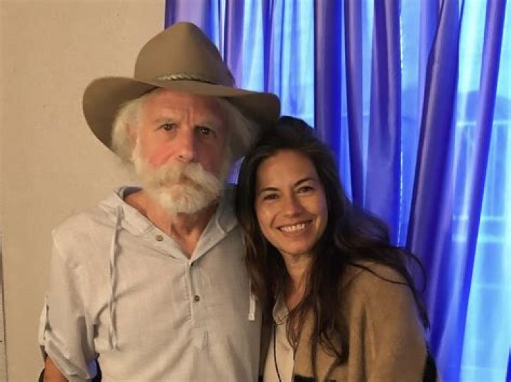 Natascha Munter: Unveiling Bob Weir's Wife - Details & Story | 2024