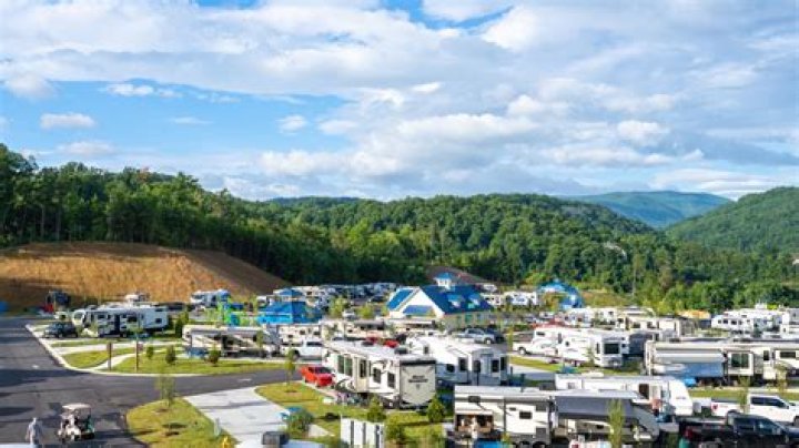 Pigeon Forge Camping: Your Ultimate Guide to Smoky Mountain Getaways!