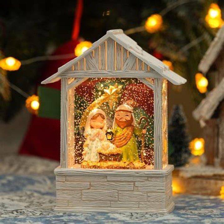Roman 12.75 Amusements Lighted and Animated Musical Kringle Theatre Christmas Decor #ROMAN 33145