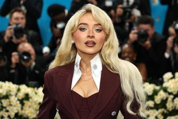 Sabrina Carpenter: Latest News & Updates