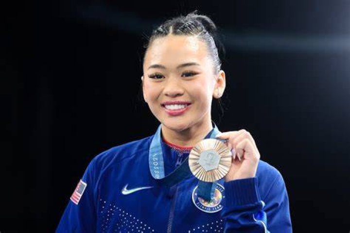 Shining Bright: The Extraordinary Achievements Of Suni Lee