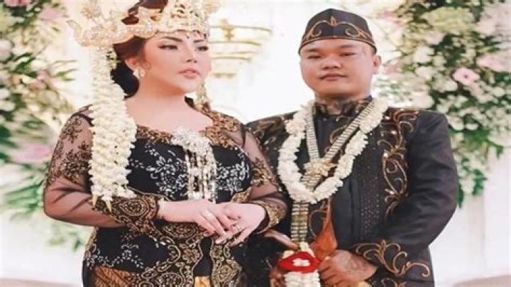 Siapa Suami Lisa Salters? Temukan Info Dan Wawasan Eksklusif!