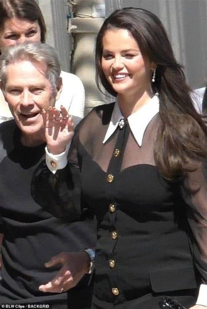 Spotlight On Selena Gomez: Unveiling Her Grandparents' Legacy