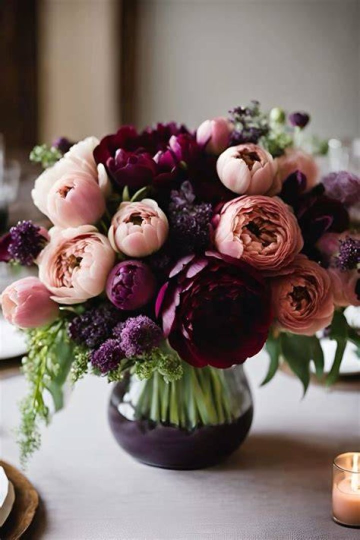 Striking Roses: A Touch Of Accents To Enhance Beauty
