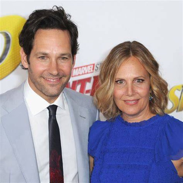 Surprising Age Gap: Exploring The Difference Between Paul Rudd And Julie Yaeger