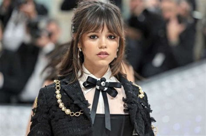 Terungkap! Rahasia Kekayaan Bersih Aimee Teegarden