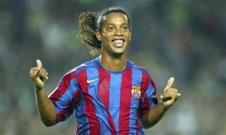 The Ultimate Guide: At What Age Did Ronaldinho Retire?