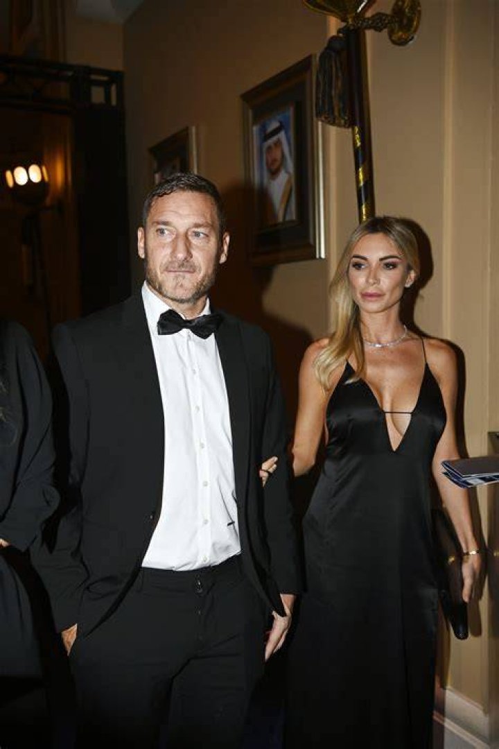 Totti E Noemi: A Love Story Beyond The Pitch
