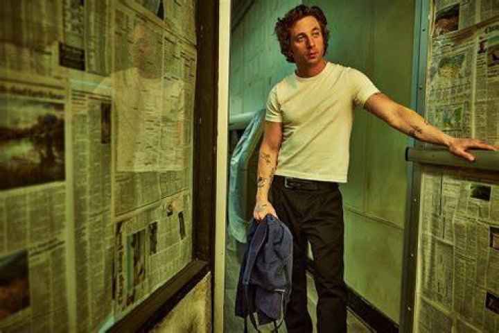 Uncover Jeremy Allen White's Height: Essential Insights