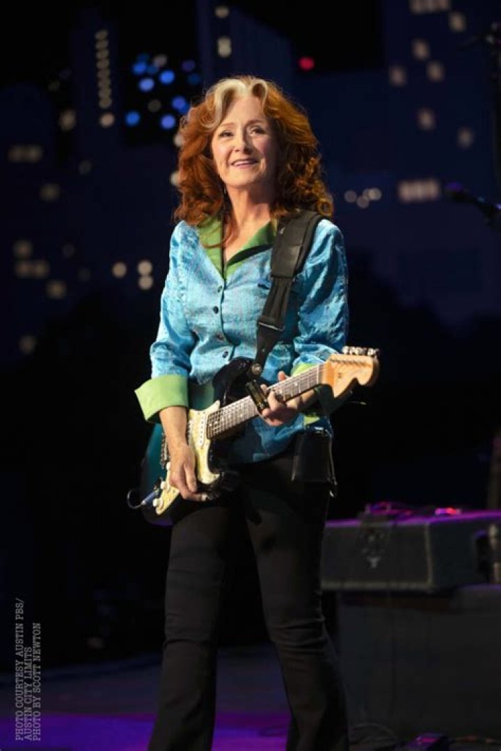 Uncover The Secrets Of Bonnie Raitt's Net Worth