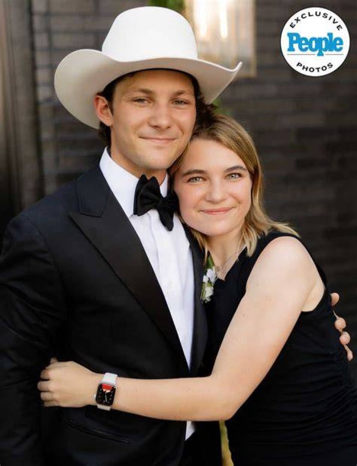 Uncovering Raegan Revord's Relationship Status