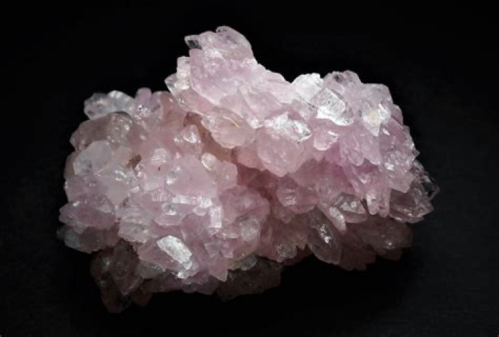 Unlock The Secrets Of Rose Quartz Crystal Baths: Discoveries And Insights