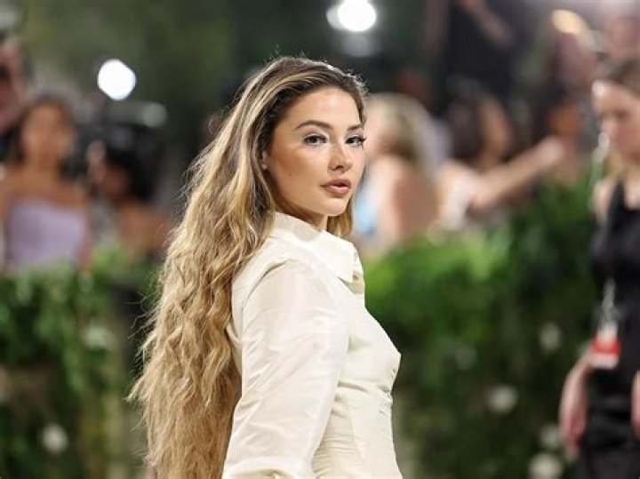 Unlocking The Secrets Of Madelyn Cline's Instagram Success: A Guide For Growth