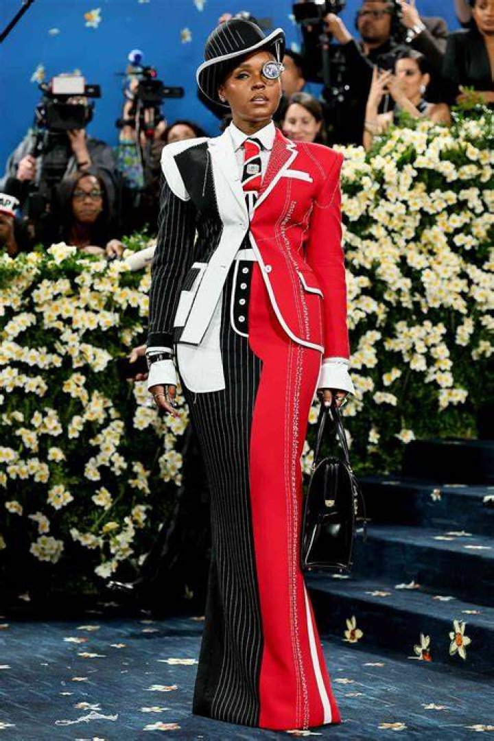 Unraveling The Enigma Of Janelle James's Height